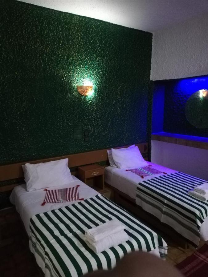 Hotel Regina เทโทอัน ภายนอก รูปภาพ